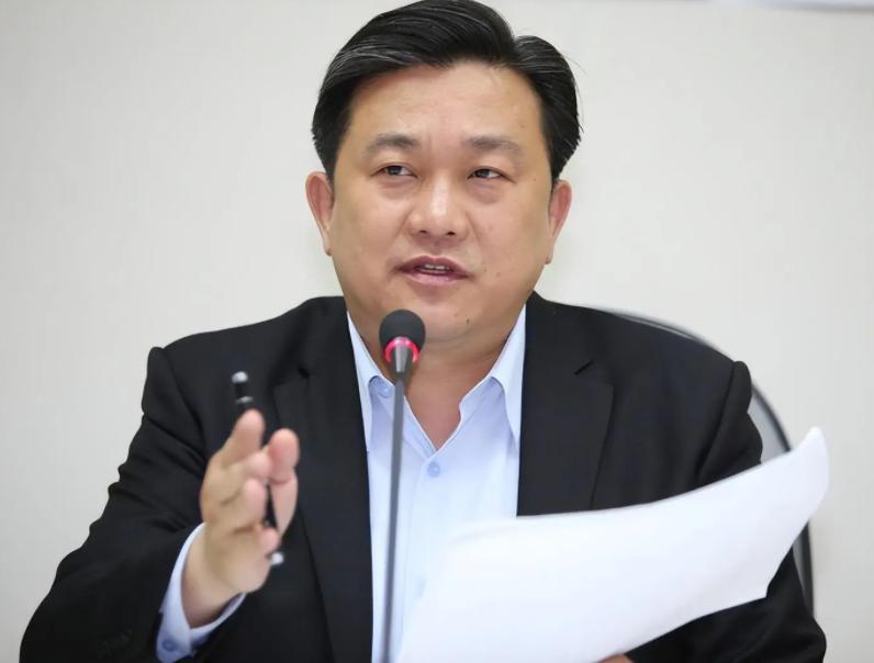 被纳入“台独”顽固分子的王定宇出来讲话了！在10月27日，王定宇表示，国民党新任