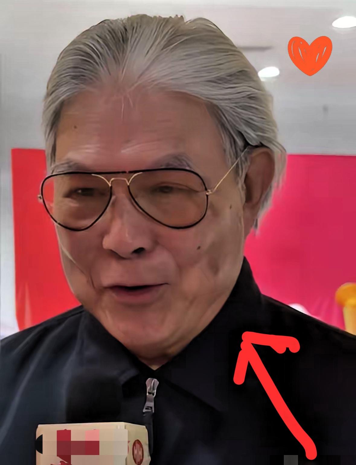 郭晶晶点火名场面刷屏！被问到郭晶晶点火时，霍震霆反应亮了：她压根没跟我提前说