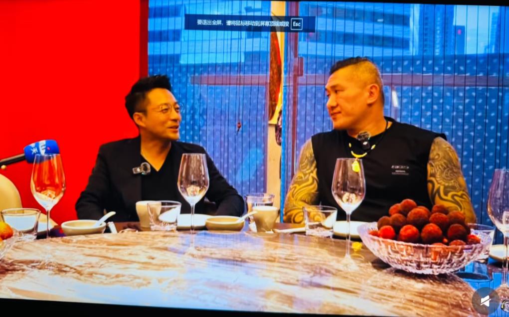 汪小菲麻六记上海店宴请网红馆长陈之汉！6月12日，汪小菲在麻六记上海店宴请
