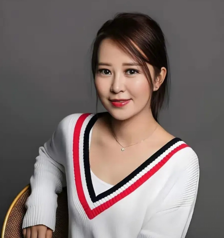 由于年轻貌美，毕业于大连海事大学的武超则进入中信建投证券高层一事引发了广泛关注。