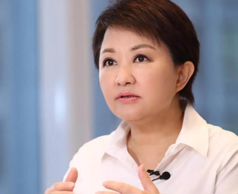 心胸狭隘难当重任！11月1日，郑丽文接任中国国民党新主席之职，如此重要的会议，