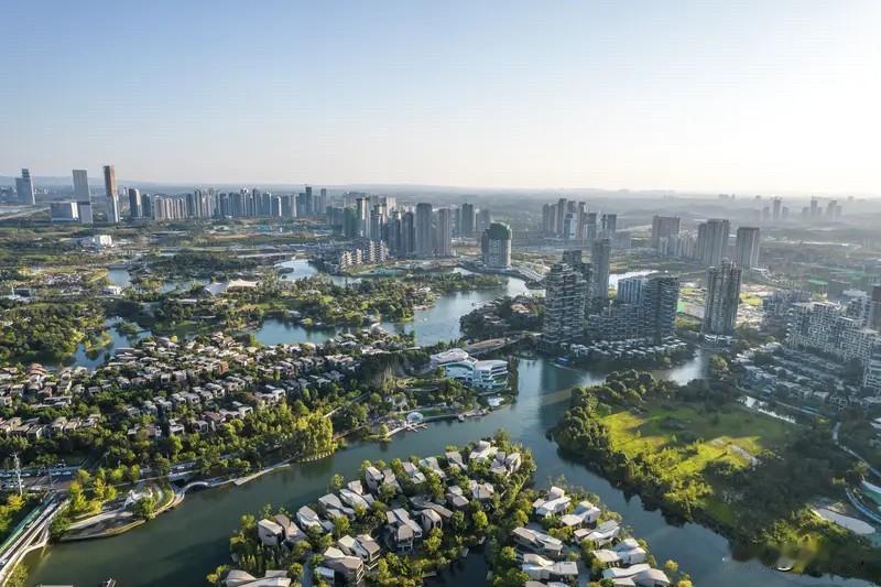 成都楼市：从2022年8月至今，成都各大板块房价全线走弱，只是跌幅分化明显。