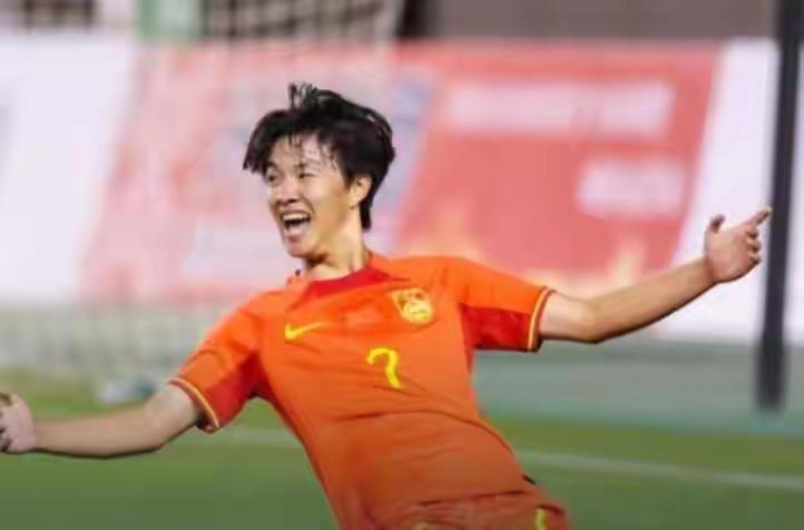 中国U16国青把韩国U16打成筛子，彻底把韩国U16打哭了，中国U16大胜韩国3