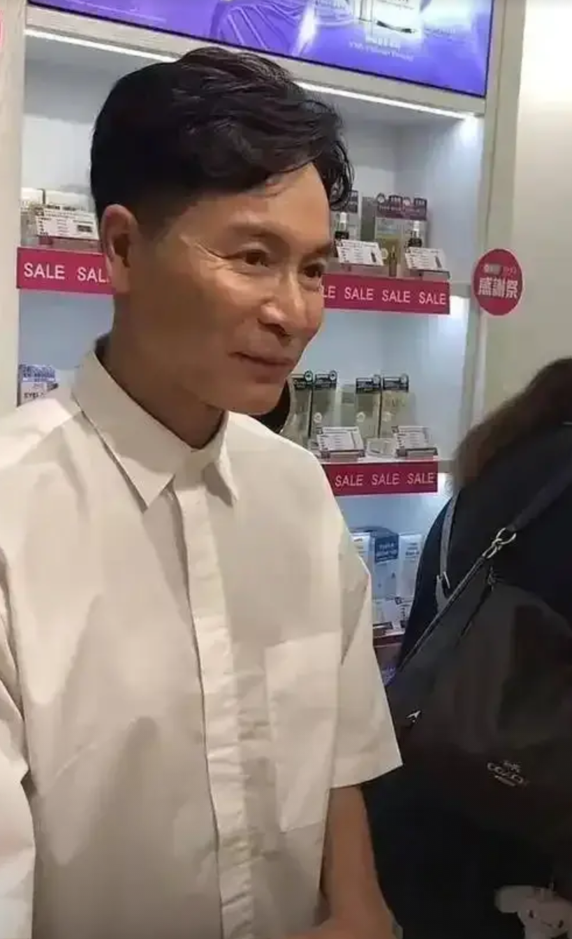 郭晋安，60岁，脸僵了！陈浩民，56岁，脸僵了！古天乐，55岁，脸僵了！