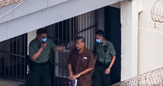 乱港分子自食恶果！2025年12月15日，乱港黑手黎智英终于自食恶果，裁决已出，