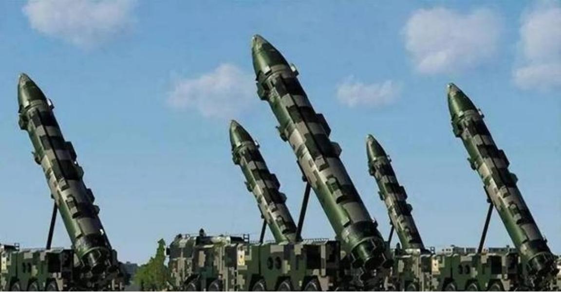 如果中美开战，美国先摧毁中国工业，那中国该怎么反击呢？这么说吧，美国上一秒对中国