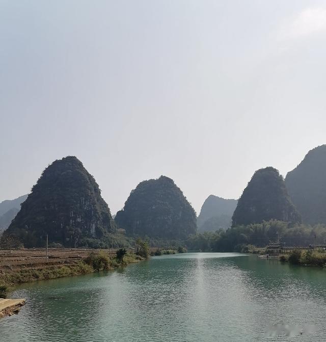 广西南宁近郊有处山清水秀的秘境, 被誉为山水桂林隆安分林