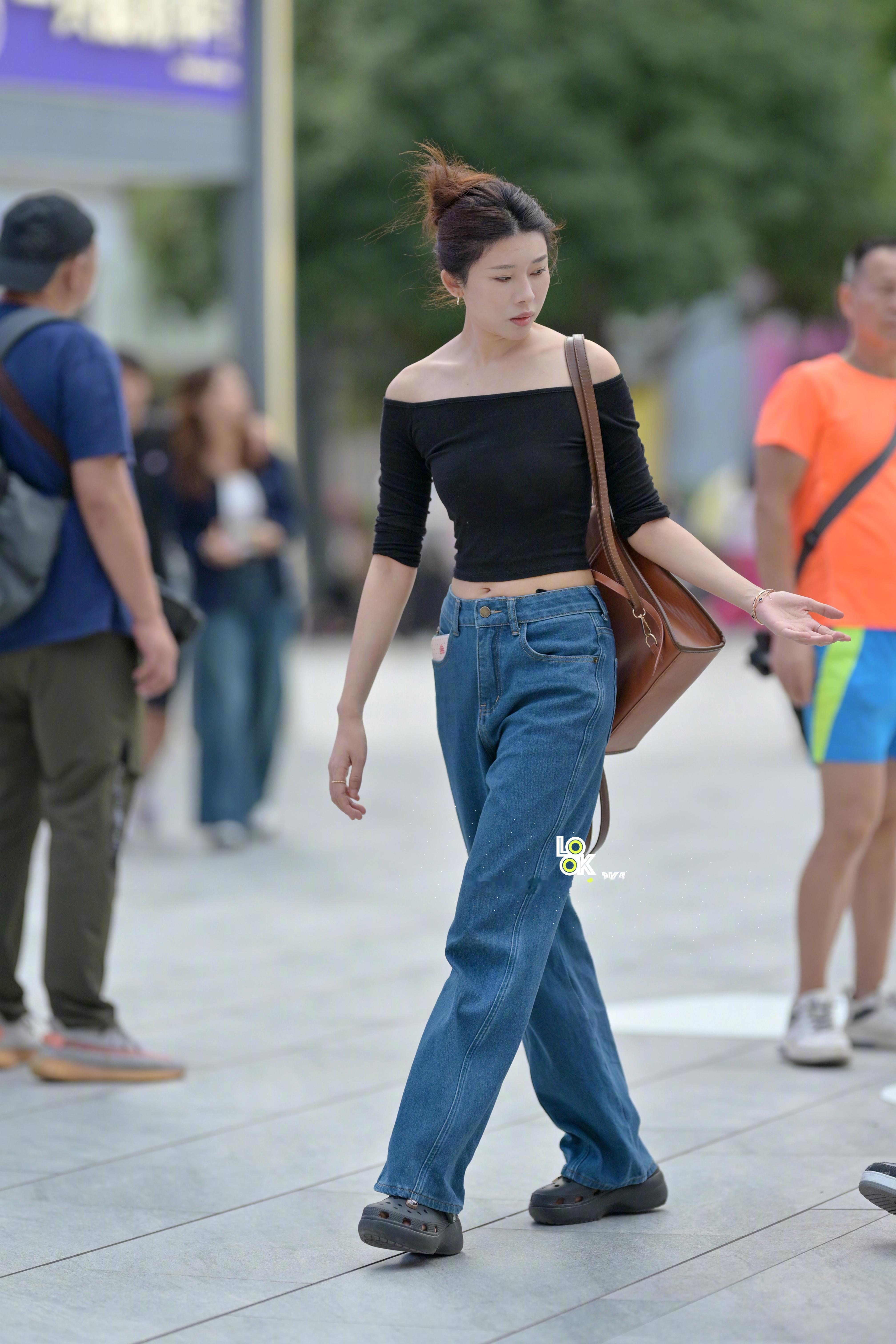 下午三点你们忙啥呢？​​​