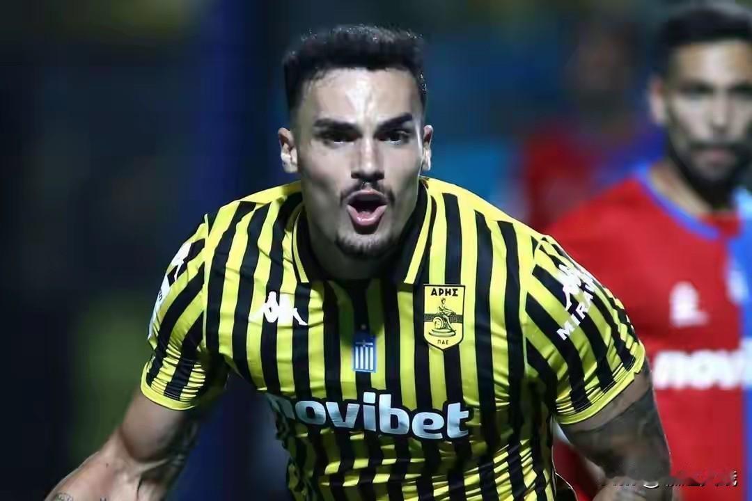 山东泰山队的外援中后卫即将来济南，佩德罗-阿尔瓦罗即将加盟山东泰山！26岁的