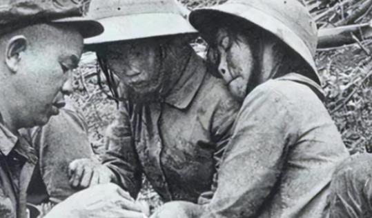 1979年，我军活捉6名越南女兵，可没想到的是，她们第一时间不是求饶，而是脱起了