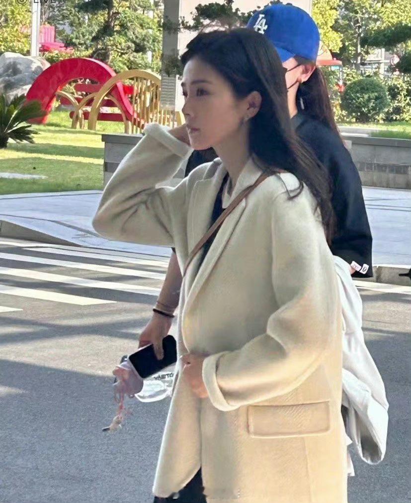 白鹿这素颜，我都半天没认出来​​​