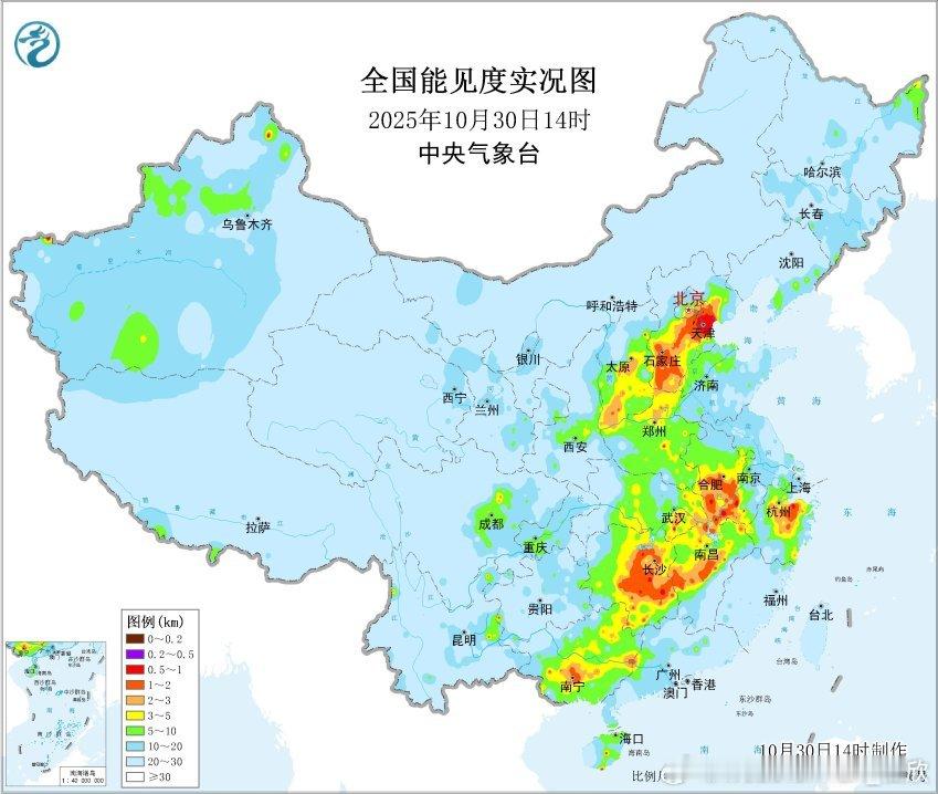 今天冷空气很弱,小北风没有能把华北吹干净。对比08时-11时-14时空气质量,北