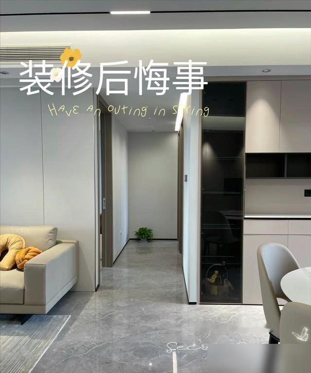 装修完想砸墙的痛，谁懂啊！最近刷到好多网友晒装修后悔事：吊轨门晃得吓人、岩板台面