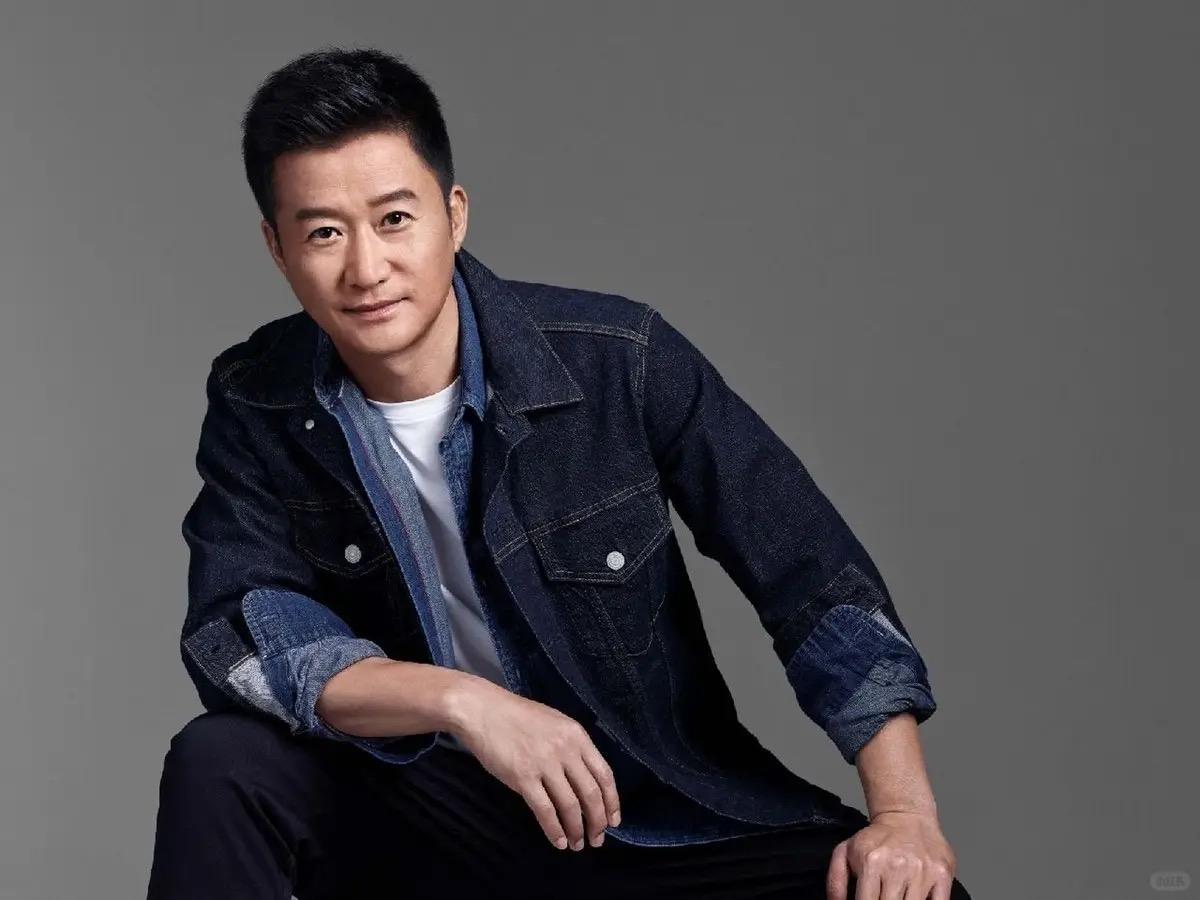 吴京风波牵出半个娱乐圈，李连杰、张译点评太敢说。吴京新片再见坏蛋，上映6天就撤档