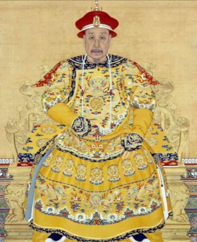 1737年，乾隆风尘仆仆来到敦郡王府，恭恭敬敬给他的十叔致歉：叔叔啊，皇阿玛当初