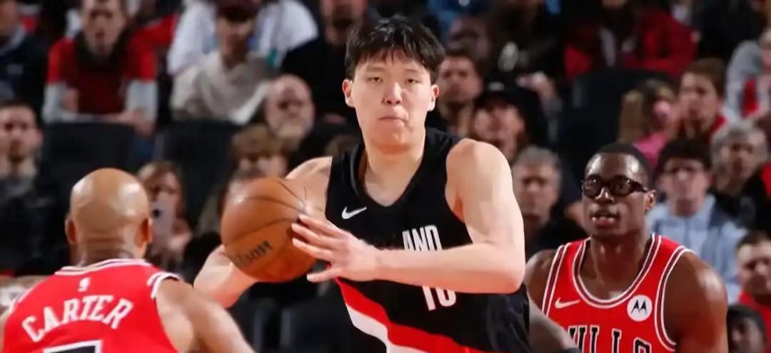 杨翰森现在最大的问题是，他跟这支球队的整体风格是完完全全彻彻底底格格不入的状态。