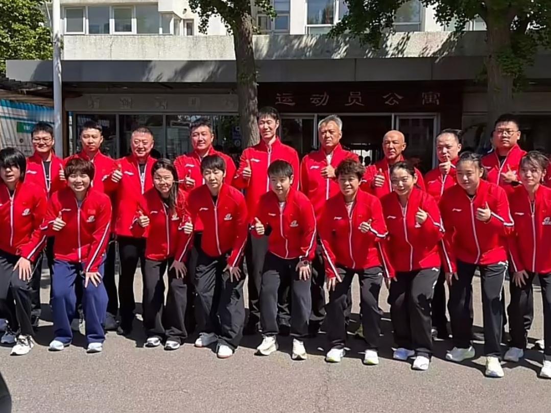 十年长发无人识，一朝刘海天下知陈熠凭借再次火出了圈，陈熠刚出道时，凭借