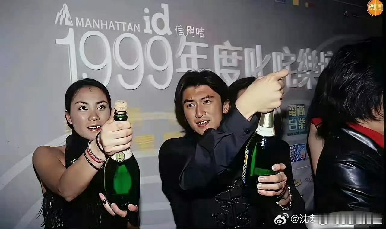 你相信吗，这时候的谢霆锋才19岁，王菲已经30岁了。