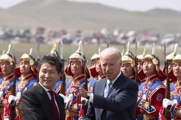 外蒙古为何不加入北约？这么说吧，如果外蒙有得选，他们做梦都想加入北约。很多人不