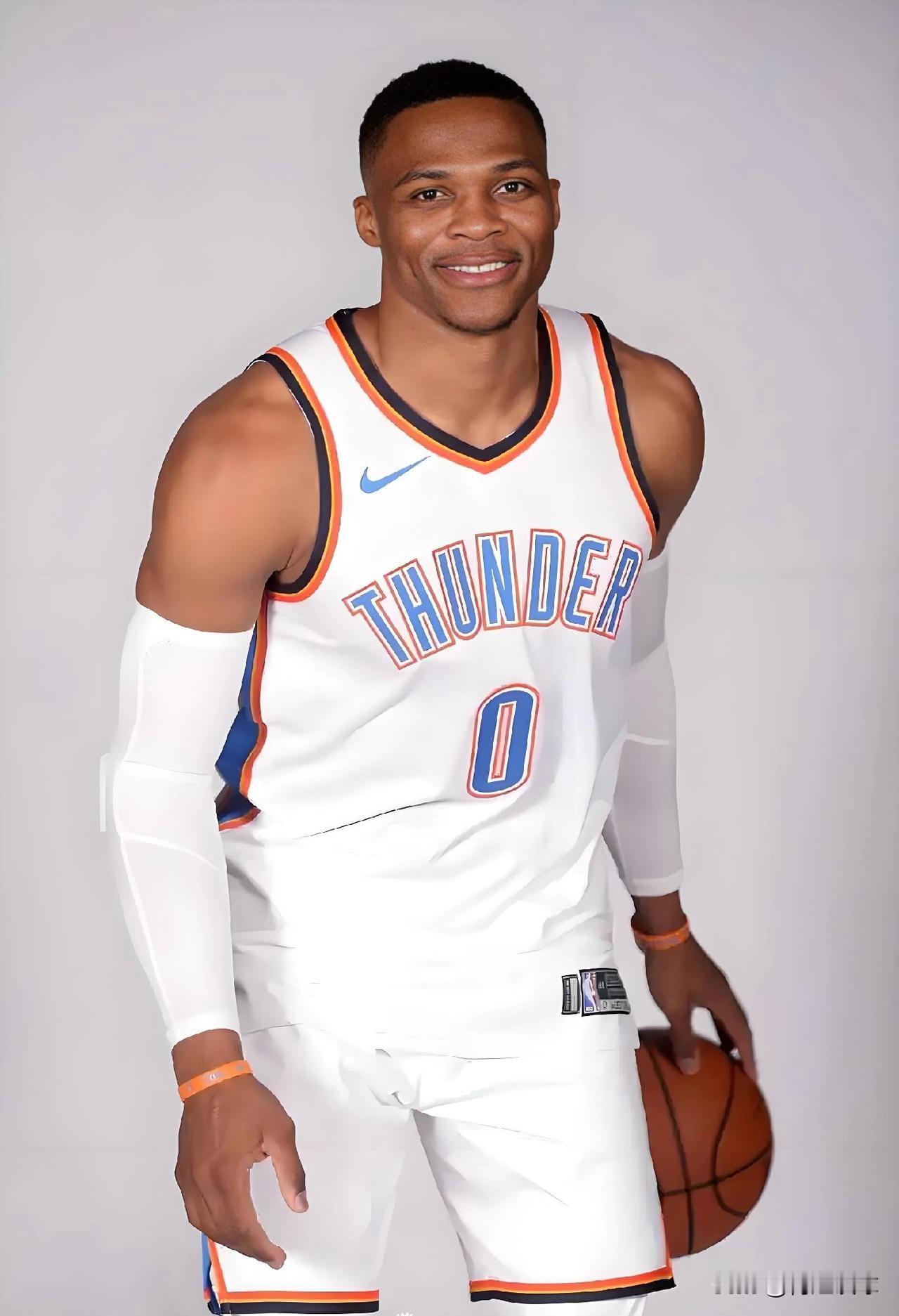 雷霆队史数据王：01、总得分：拉塞尔-威斯布鲁克（18859分）队史第一