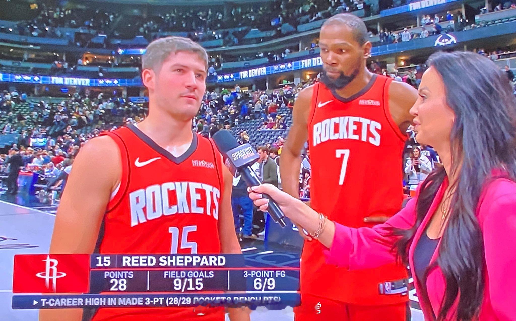 杜兰特赛后对谢泼德的表现感到非常自豪，并谈到这位二年级球员对今晚胜利的影响至关重