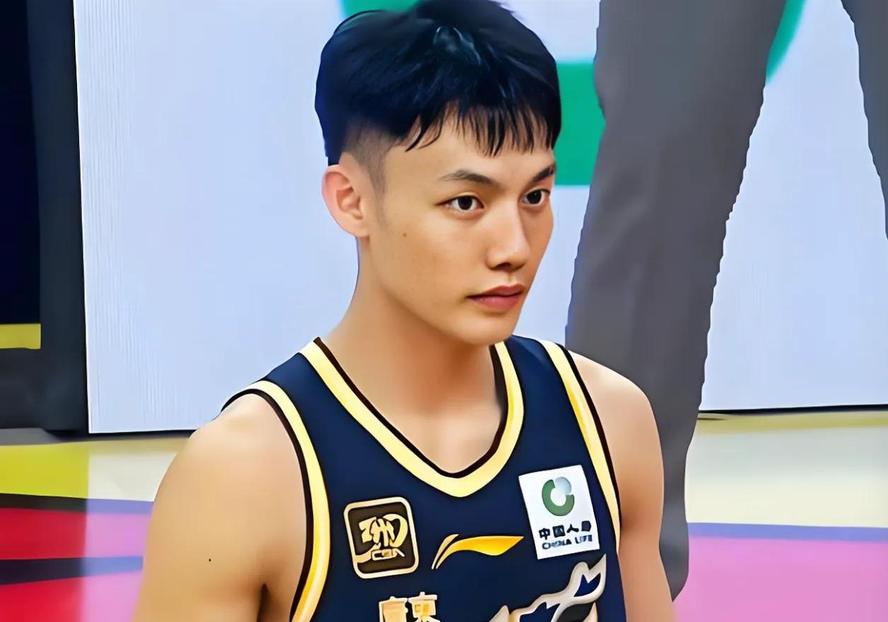 高诗岩真差劲！徐杰这水平进不了国家队！没有对比，就没有伤害！广东总冠军面相露出来