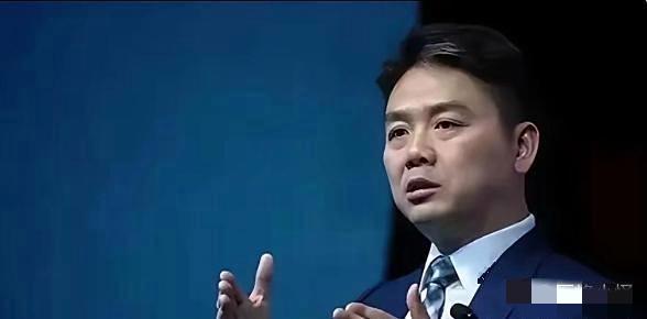 现在看京东的压力是真的肉眼可见的大，和其他大厂一对比差距太扎心了。腾讯市值3万多