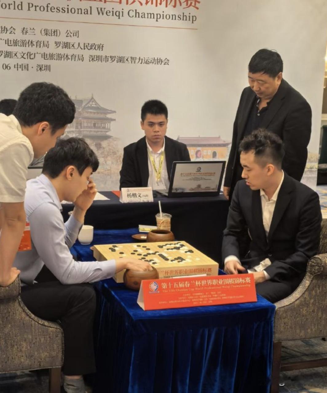 春兰杯决赛杨楷文先下一城。好久没有围棋的消息了，感觉自此柯洁LG杯这么一出，