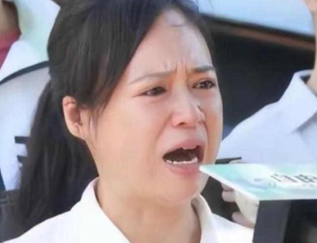 “中国越制裁我，我就越反华！”撂下这句狂言的，竟是个早被吊销执照、冻结账户、彻底