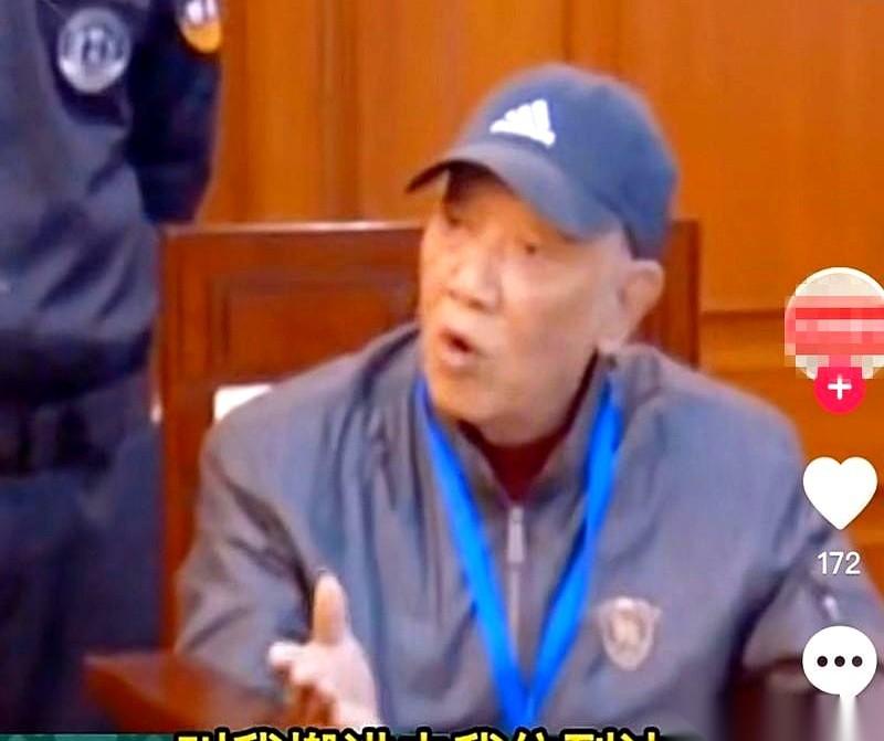 上海一套60多平的房子，一个男人白住了10多年。前两天，房主阿姨想把房卖了，让