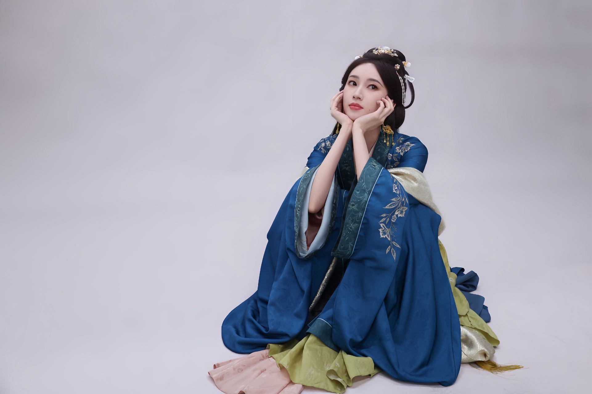 刘令姿演的孟蓁蓁虽坏但实在美丽《桃花映江山》刘令姿演的孟蓁蓁，虽坏但实在或许美