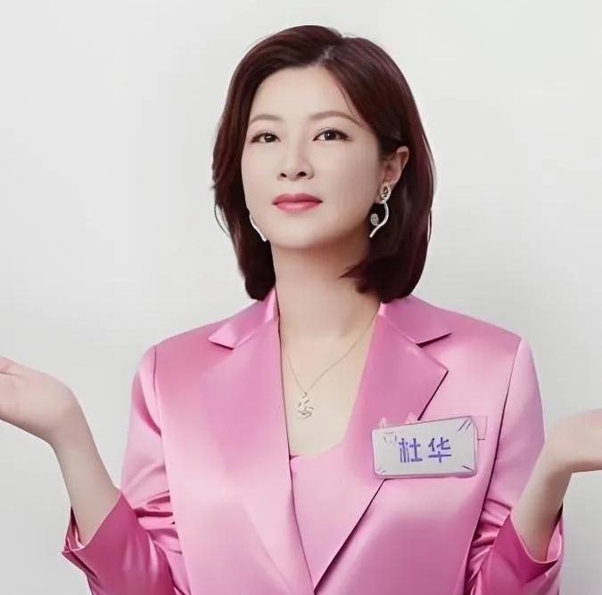杜华估计后槽牙都咬碎了，李权哲霸座，结果被群嘲的人却是她。李权哲这名字，
