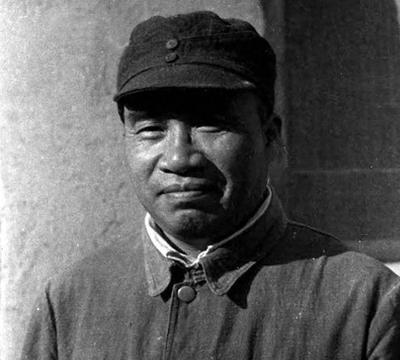 朱德带800人被万余人围困，写信找旧友求生路，1927年秋，朱德手里只剩下约80