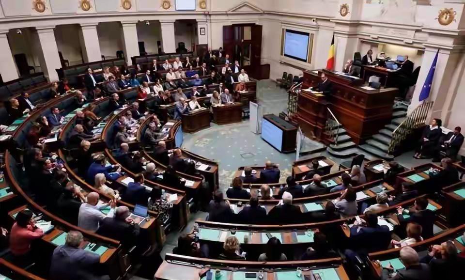 想动普京的钱？先拿全欧洲财政陪葬！比利时一纸无限担保逼疯欧盟围绕欧盟拟使用布