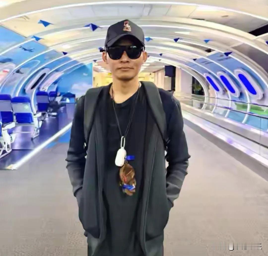 泰拳王托尼·贾“暴瘦”真相！网友：这比电影里挨的所有打都疼…刷到托尼·贾的近