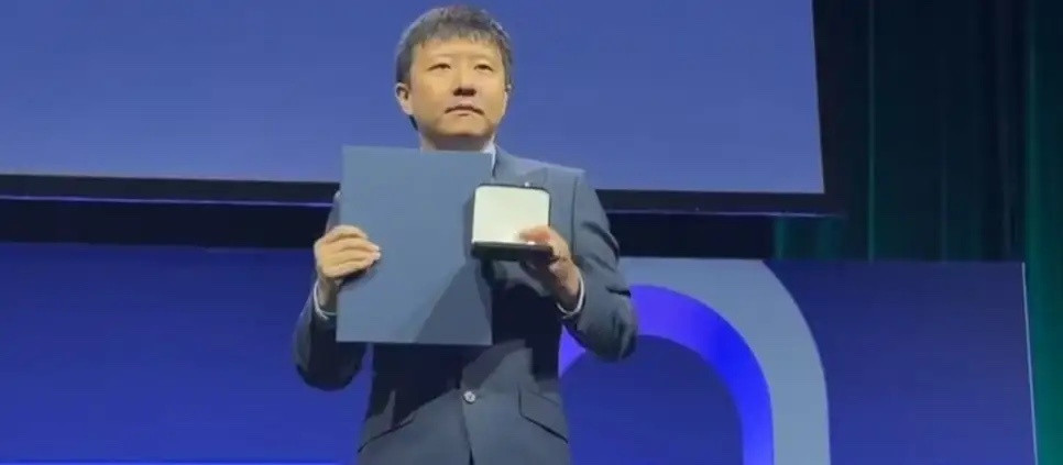 菲尔兹奖2026年菲尔兹奖奖金数字多少？菲尔兹奖，被誉为“数学界的诺贝尔奖”，每