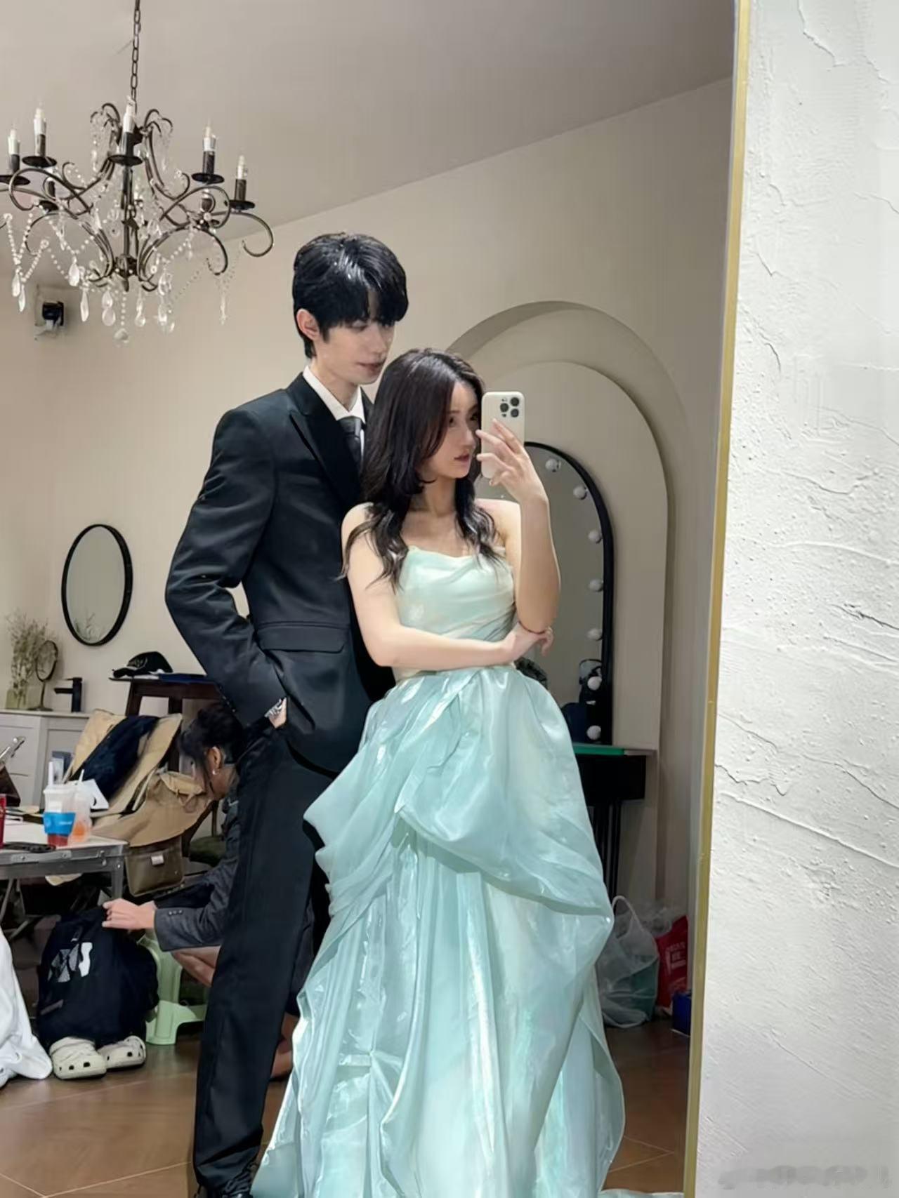 我要粉上这个女演员了，救命啊～也太可爱了，像小猫咪一样，演技也超级好，绝对是宝藏