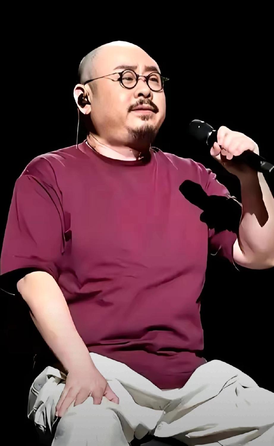 闺蜜从刀郎演唱会上回来，第一句话就是：我们都被骗了。不是被骗钱，而是被“套路”