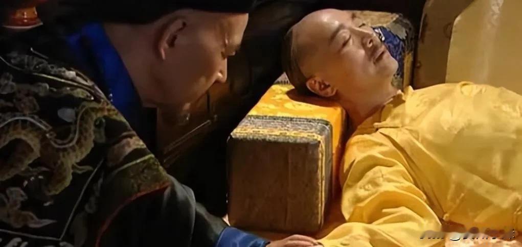1735年，雍正突然去世，享年58岁。25岁的乾隆听到圣旨，跪倒在地，放声大哭。