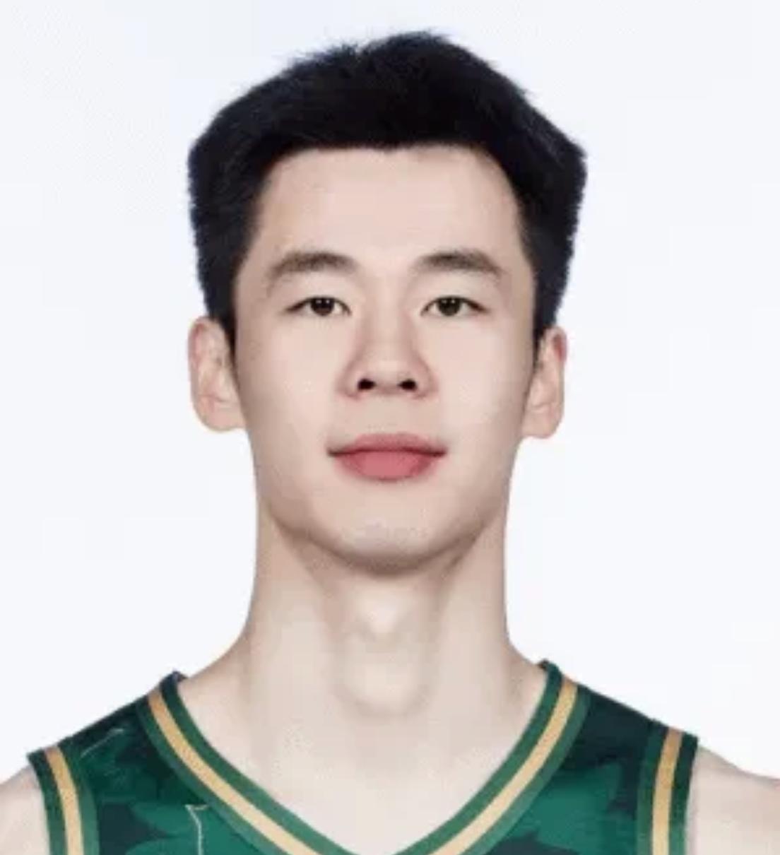 郭昊文跟赵柏清，看似是因为一次发球引起的冲突，实际上是两个人积怨已久。这是赵