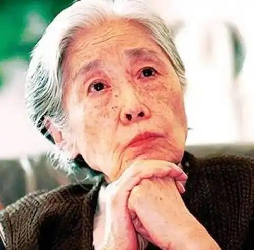 1979年，王光美终于走出了监狱，令她没想到的是，第一个拜访人竟是毛泽东昔日秘书