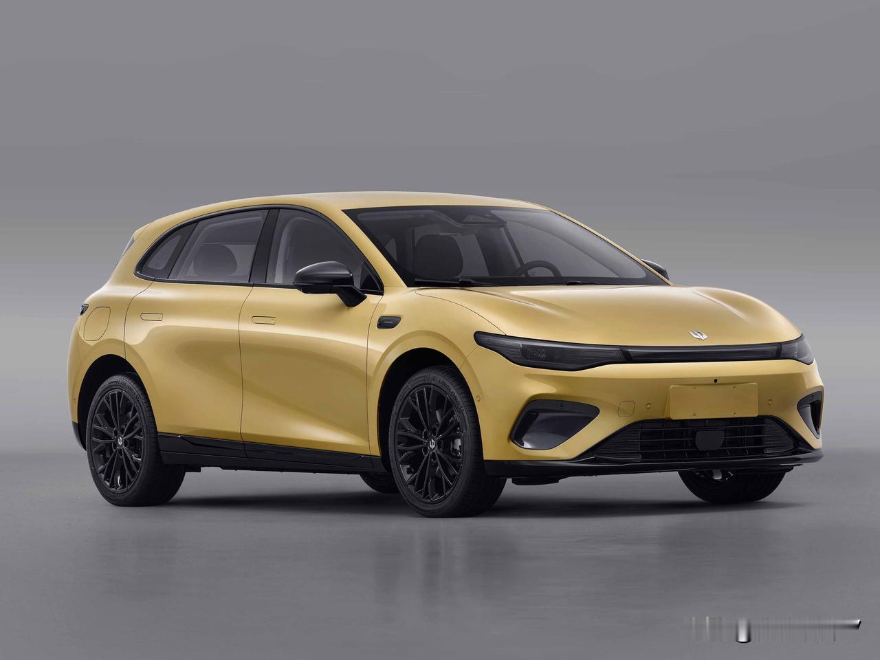 零跑全新的两厢纯电动轿车尺寸方面，这台车的长度4.4米，宽度1.88米，高度1