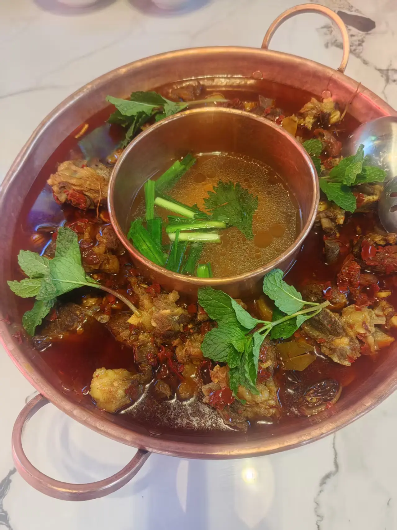 都说我家黄焖牛肉，清汤，干锅的味道不错，你就不亲自来尝一尝吗？🥩