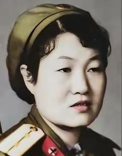 于淑荷，1931年出生，山东文登人，1946年3月参军，抗美援朝战争开始后主动