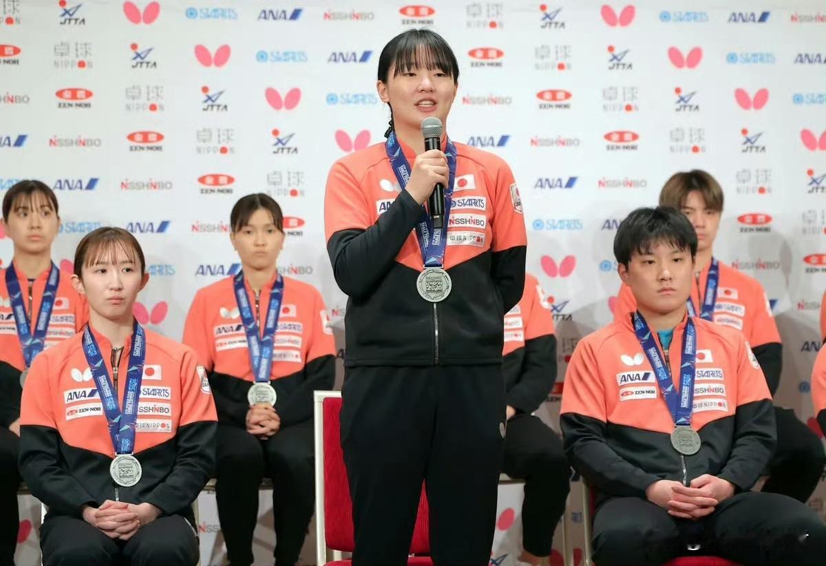 世乒赛拿银牌归国，张本美和最新采访ITTF最新排名，她升至世界第三，创个人