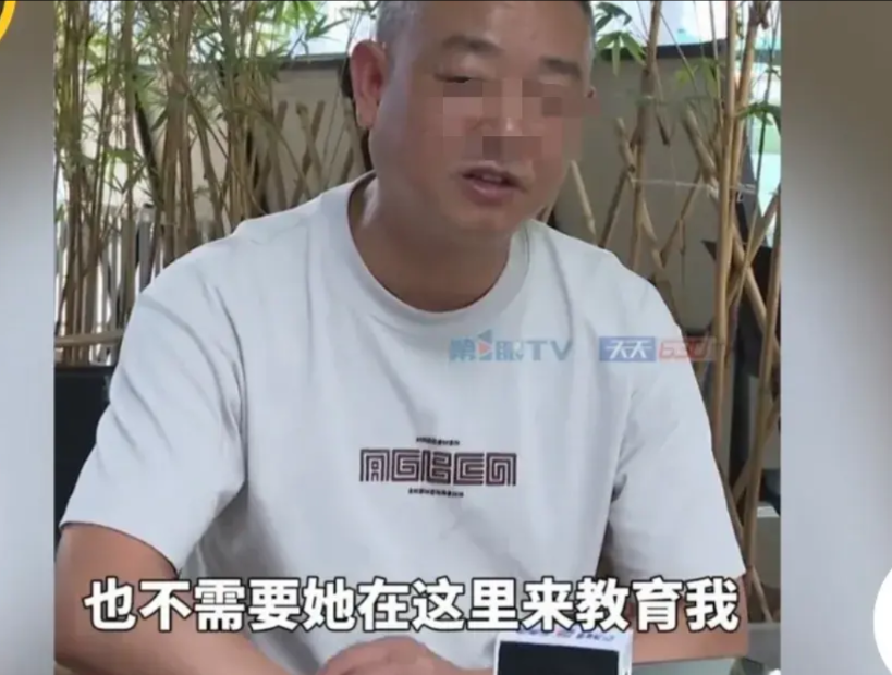 重庆，男子年轻出轨，与妻子离婚，撇下两个年幼的女儿由前妻抚养。多年后男子良心发