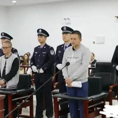 "简直丧尽天良！"2022年，湖南农民张爱国确诊直肠癌，接受了大便改道手术。让人