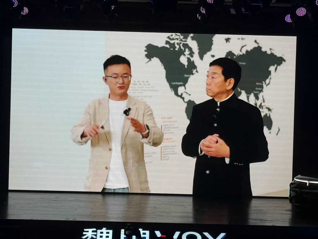 魏建军称马斯克没有技术创新魏牌V9X预售发布会前，老魏正在做开场前的直播。其中