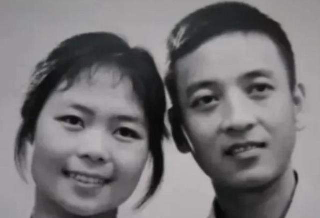 1980年，北京女知青为了回城，狠心抛弃丈夫和3岁儿子。知青运动时期，许多城市