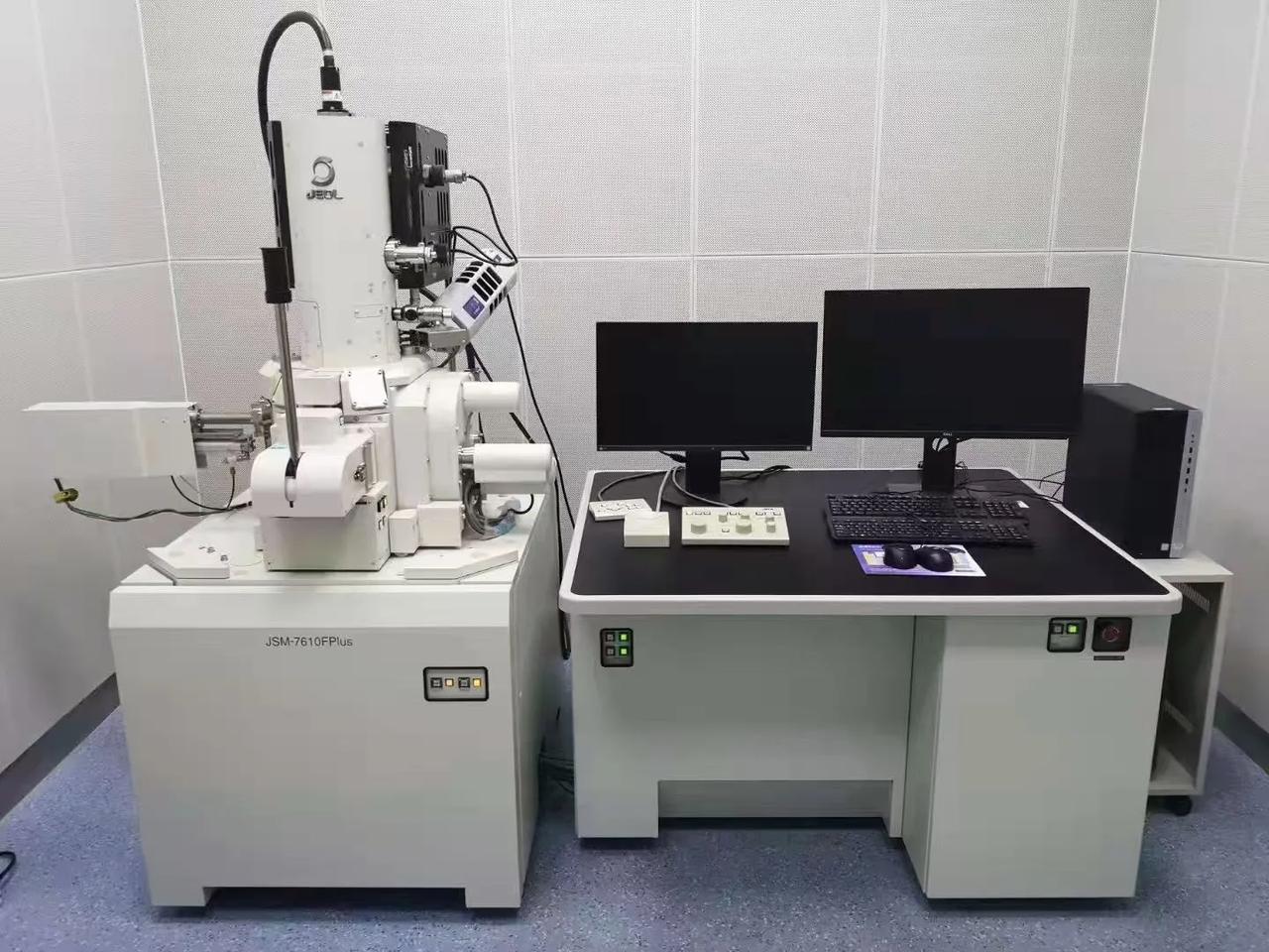 既想没那么累，轻松点，又想赚大钱，还想行业内不那么卷。我问一下，上哪找这种好专业